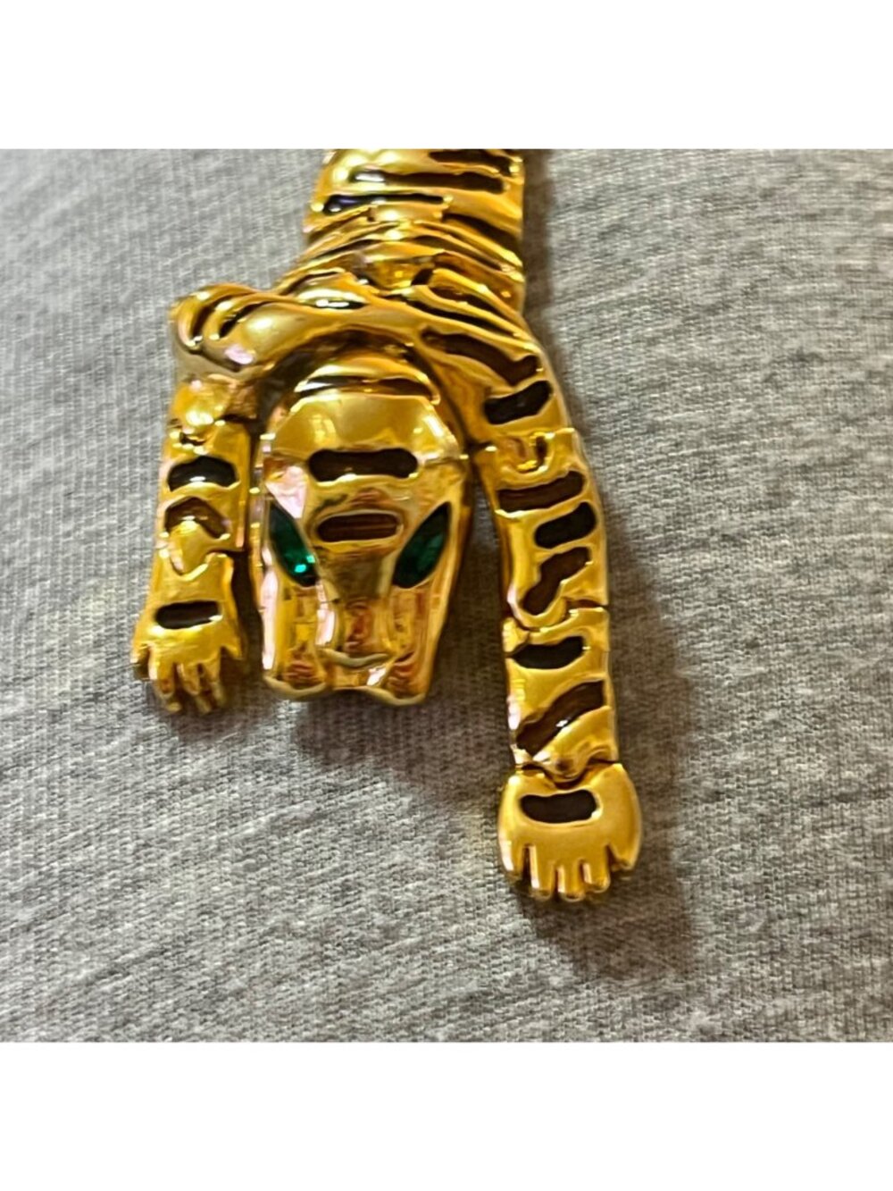 Vintage Articulated Tiger Brooch Gold Tone Rhinestone Eyes 8.75 Inches - Picture 3 of 13